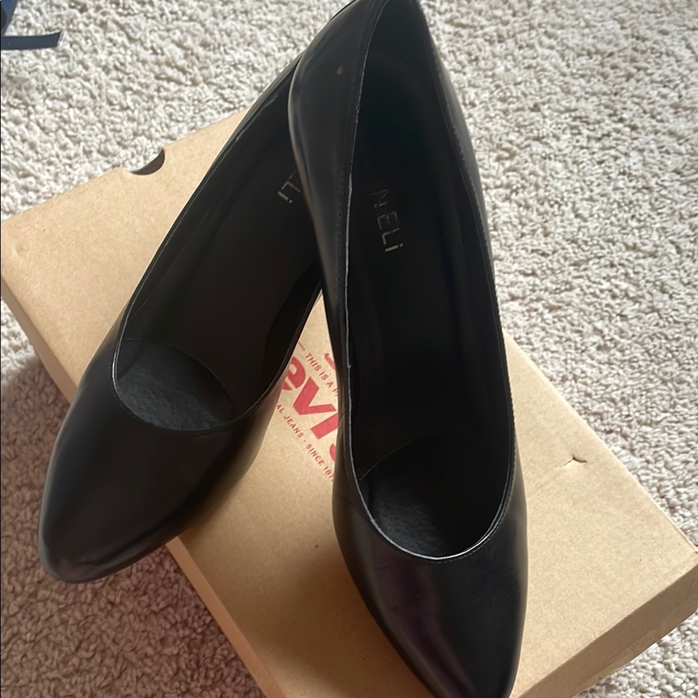 Elegant Black Women's Shoes